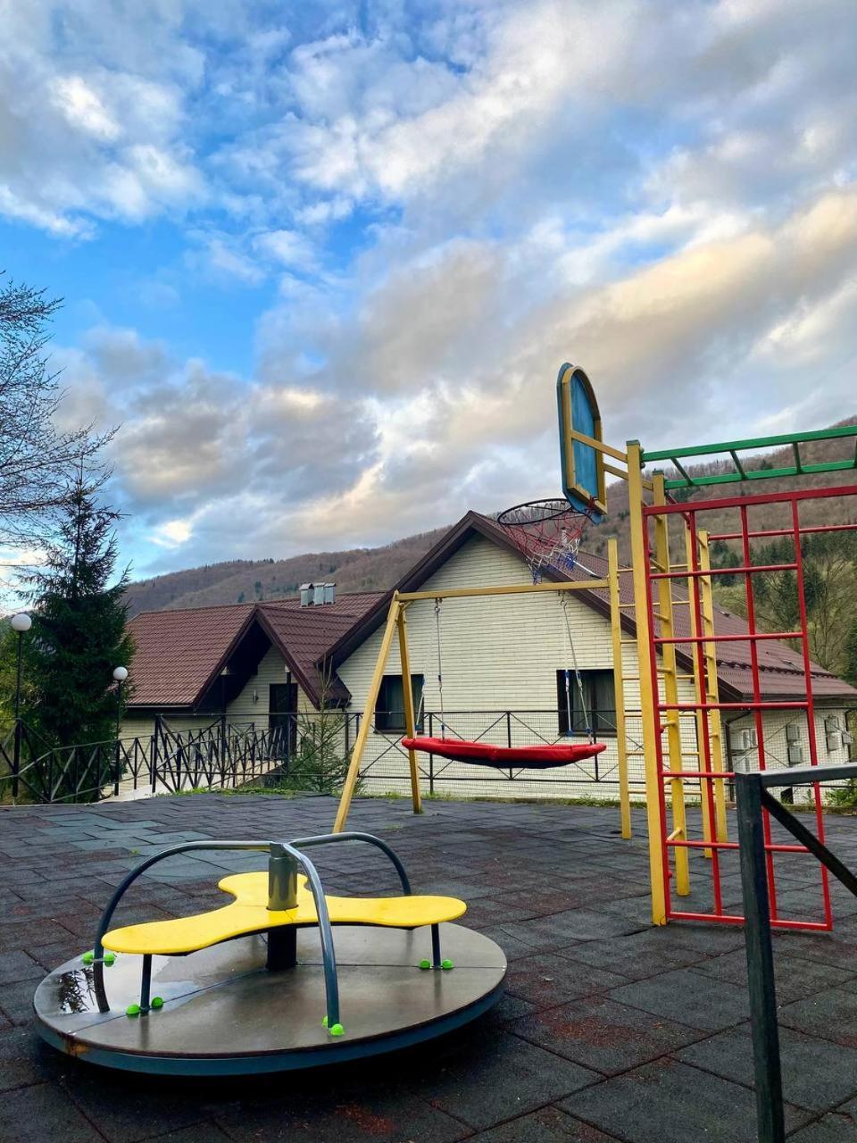 Vitapark Carpaty Zhdeniievo Esterno foto